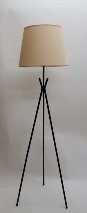 ⁦מנורה עומדת בסיס שחור - 3 צבעים⁩ – תמונה ⁦3⁩