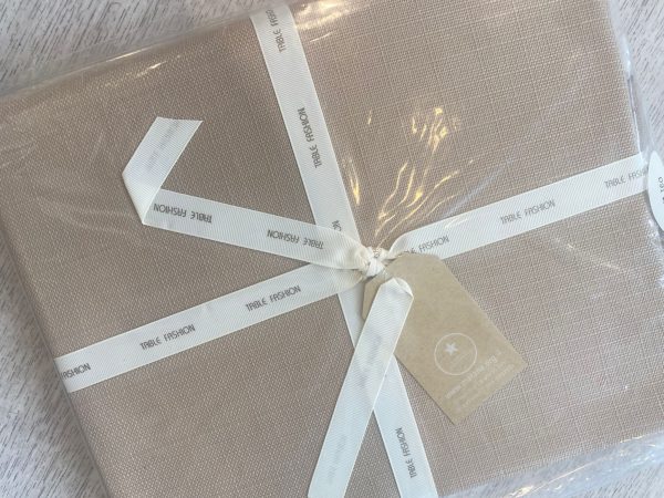 ⁦מפה חגיגית דמוי פשתן- צבע קפה⁩ – תמונה ⁦3⁩