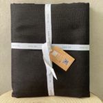 מפת שולחן חגיגית דמוי פשתן- שחורה