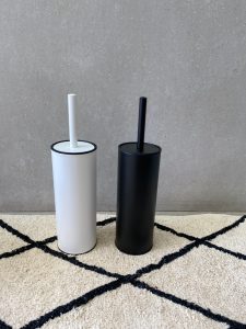פח ומברשת - שחור לבן – תמונה 5