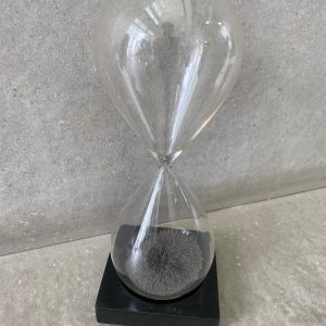 ⁦שעון חול מגנטי⁩ – תמונה ⁦3⁩