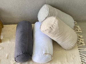 ⁦כרית גליל פשתן - 3 צבעים⁩ – תמונה ⁦5⁩