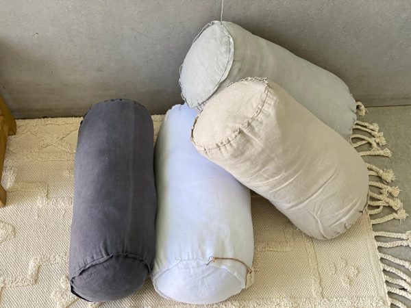 ⁦כרית גליל פשתן - 3 צבעים⁩ – תמונה ⁦5⁩
