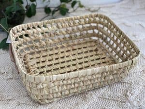 סלסלת קש שטוחה