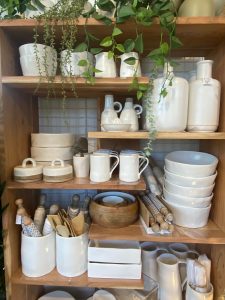 ⁦ספריית עץ טיק⁩ – תמונה ⁦2⁩