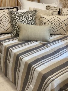 כיסוי מיטה פסים