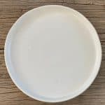 צלחת הגשה לבנה עגולה