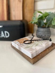 ⁦מחזיק מפיות מעץ - שחור⁩ – תמונה ⁦4⁩