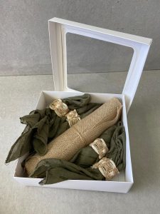 ⁦סט מפיות חבקים וראנר שולחן - ירוק⁩ – תמונה ⁦2⁩