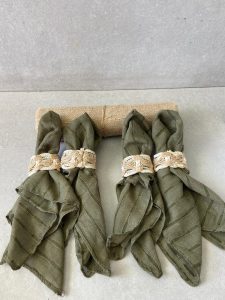 סט מפיות חבקים וראנר שולחן - ירוק