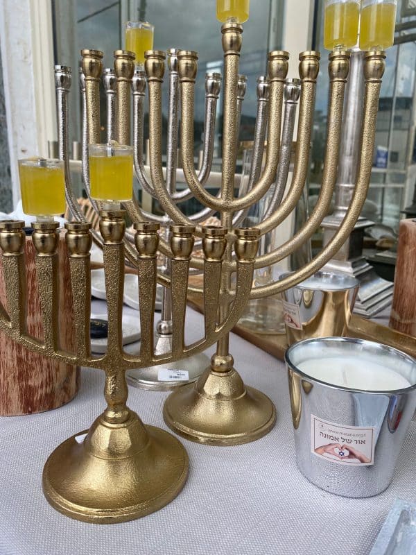 ⁦חנוכייה מעוצבת זהב⁩ – תמונה ⁦6⁩