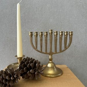 חנוכייה מעוצבת זהב