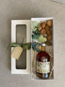 ⁦מארז ליקר ואגוזים⁩ – תמונה ⁦3⁩