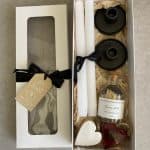 מארז מתנה לב - זוג פמוטים ונרות