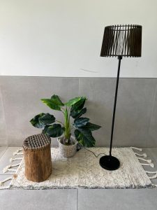 ⁦מנורה עומדת ניו יורק - שחור⁩ – תמונה ⁦2⁩