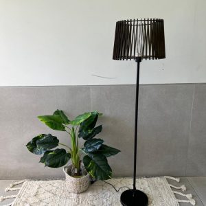 מנורה עומדת ניו יורק - שחור
