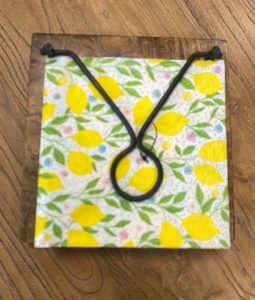 ⁦מחזיק מפיות מעץ - שחור⁩ – תמונה ⁦3⁩