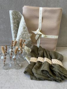 ⁦סט לעיצוב שולחן חג ירוק זית עלים⁩ – תמונה ⁦2⁩