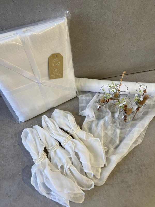 ⁦סט לעיצוב שולחן חג לבן חגיגי⁩ – תמונה ⁦4⁩