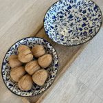 מארז מתנה - זוג קעריות על מגש עץ מלבני