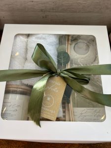 ⁦מארז מפנק בקופסה לבנה⁩ – תמונה ⁦3⁩