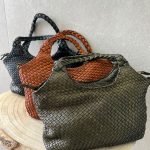 תיק עור קלוע