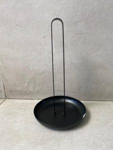 מעמד ממתכת לנייר סופג