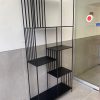 ⁦ספריית מתכת שחורה - פסים⁩ – תמונה ⁦3⁩