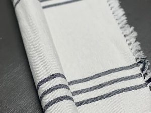 ⁦ראנר לשולחן טקסטורת פסים⁩ – תמונה ⁦3⁩