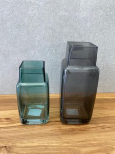 ⁦אגרטל מרובע שקוף- 2 צבעים⁩ – תמונה ⁦4⁩