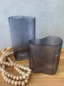 אגרטל זכוכית ווייב טקסטורת פסים- 3 צבעים