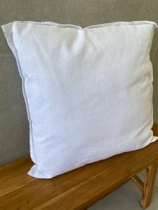 ⁦כרית כותנה לבנה מסגרת תפורה⁩ – תמונה ⁦2⁩