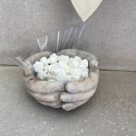 מתנה קערת ידיים מבטון ונשיקות