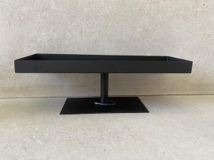 מגש על רגל מתכת צבע שחור – תמונה 4