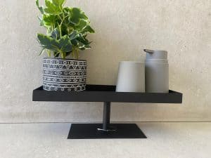 מגש על רגל מתכת צבע שחור