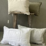 כרית נוי מלבנית קטנה