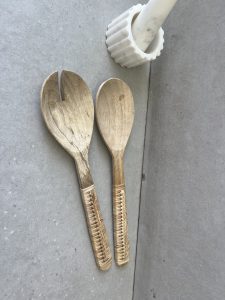 ⁦סט כפות עץ לסלט אתניק⁩ – תמונה ⁦4⁩