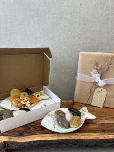 מארז דג למזל ופירות יבשים – תמונה 2