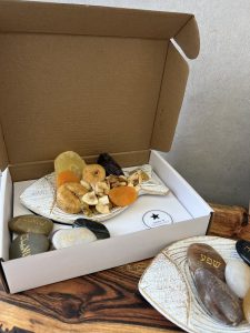 מארז דג למזל ופירות יבשים – תמונה 3