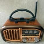 רדיו רטרו ידית שחורה
