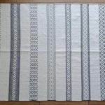 שטיח פסים לבן אפור