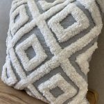 כרית נוי אפורה דגם לגונה