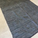 שטיח רצועות עור