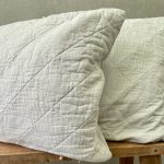 כרית לבנה פסים דקים -מבחר גדלים