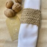 סט מפיות לבנות עם חבק חבל טבעי