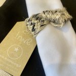 סט מפיות לבנות עם חבק טבעי