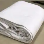 כיסוי מיטה פריז לבן - למיטת יחיד