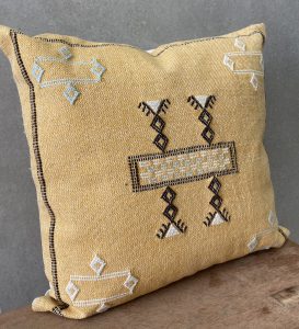 ⁦כרית מרוקו צהובה⁩ – תמונה ⁦3⁩