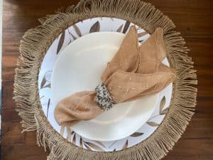 ⁦פלייסמנט ענפים עגול מנייר חד פעמי⁩ – תמונה ⁦3⁩