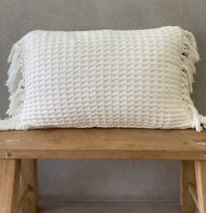 כרית פיקה לבנה בשני גדלים – תמונה 4